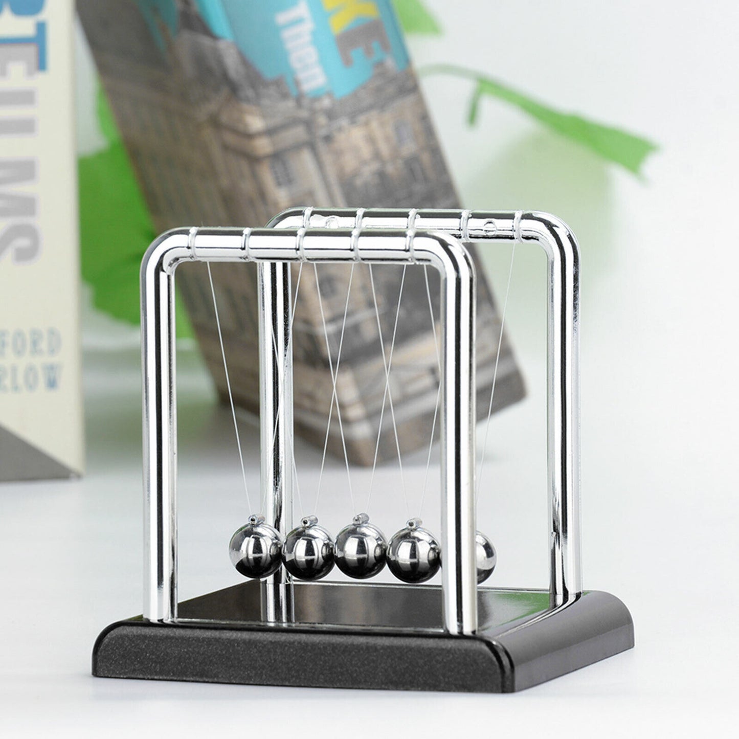 Beautiful Newtons Cradle Science Pendulum made from Steel